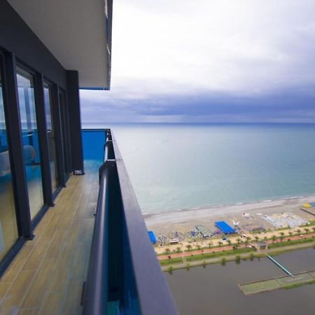 Orbi City Sea View Hotel In Batoemi Buitenkant foto