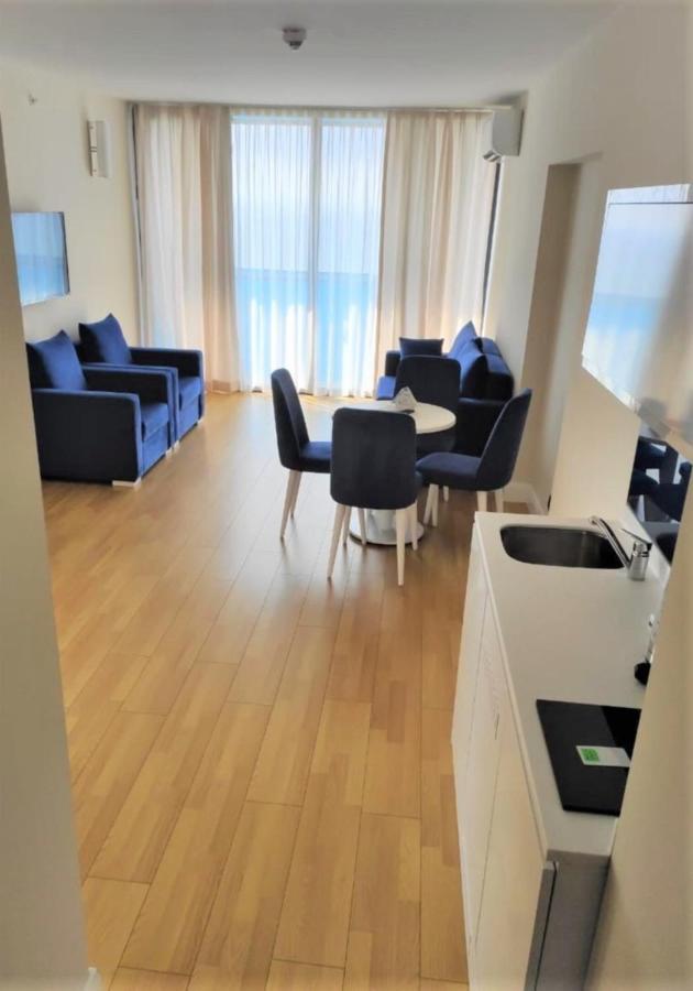 Orbi City Sea View Hotel In Batoemi Buitenkant foto